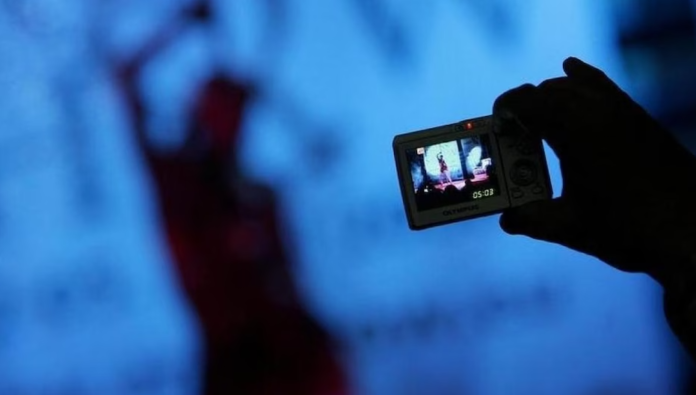 सेक्स वीडियो वायरल