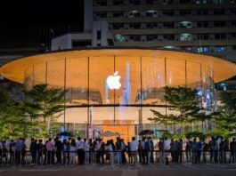 Apple double-digit growth in India