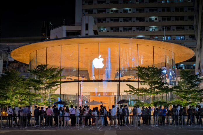 Apple double-digit growth in India