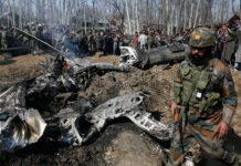 Battle Escalates, India Retaliates: रातों-रात पाकिस्तान के 3 एयरबेस पर हमला, Kashmir से Bhuj तक Pakistan ने किया 26 जगहों पर Drone Attack, भारतीय सेना ने दिया मुंहतोड़ जवाब Battle Escalates, India Retaliates
