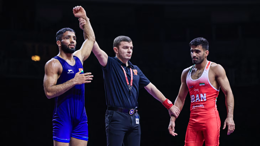 India Wins 2 Gold Medals in One Minute